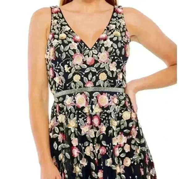 Mac Duggal Deep V-Neck Midi Embroidered Dress Size 8 NWT style #5527 - Picture 4 of 8